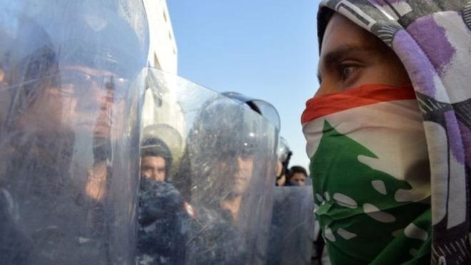 بي بي سي | المظاهرات في لبنان: هل يمثل الحراك الشعبي “قبلة الحياة” للنقابات الغائبة؟